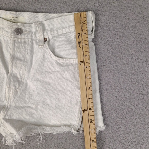 Levi's Shorts Womens Size 27 White Altered 501 Side Zipper Denim Cutoff Frayed - Picture 16 of 16